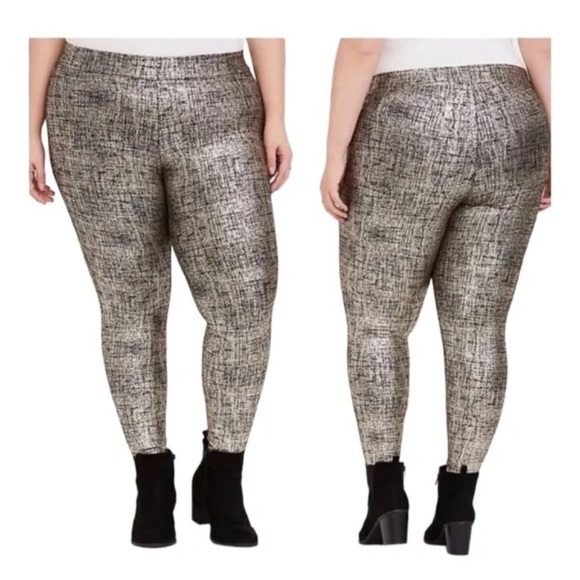 Torrid Gray Metallic Leggings with Textured Design 2/12 - Picture 1 of 4